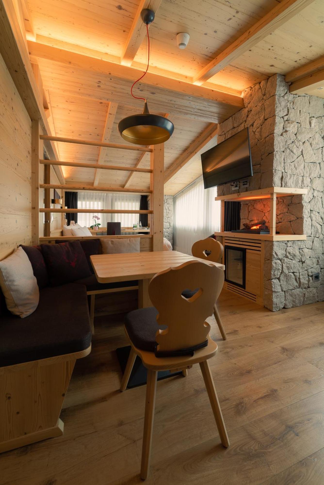 Hotel La Baita Мадонна-ди-Кампильо Экстерьер фото